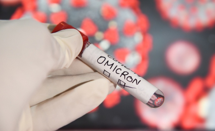 В руководстве Pfizer отметили, что вакцина от Omicron появиться в марте   